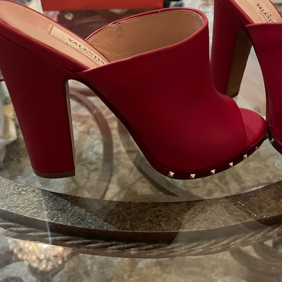 VALENTINO GARAVANI RED Sling back SANDALS WITH STUDS ON THE TRIM Sz 36.5 - Picture 2 of 7